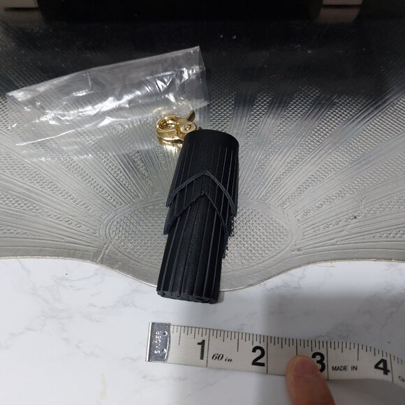 Spartina 449 Handbag Charm Black Gold Leather Tassel Keyring Charm - Picture 5 of 7